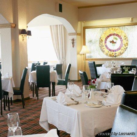 Symphony Craw'S Nest Hotel アンストラザー レストラン 写真