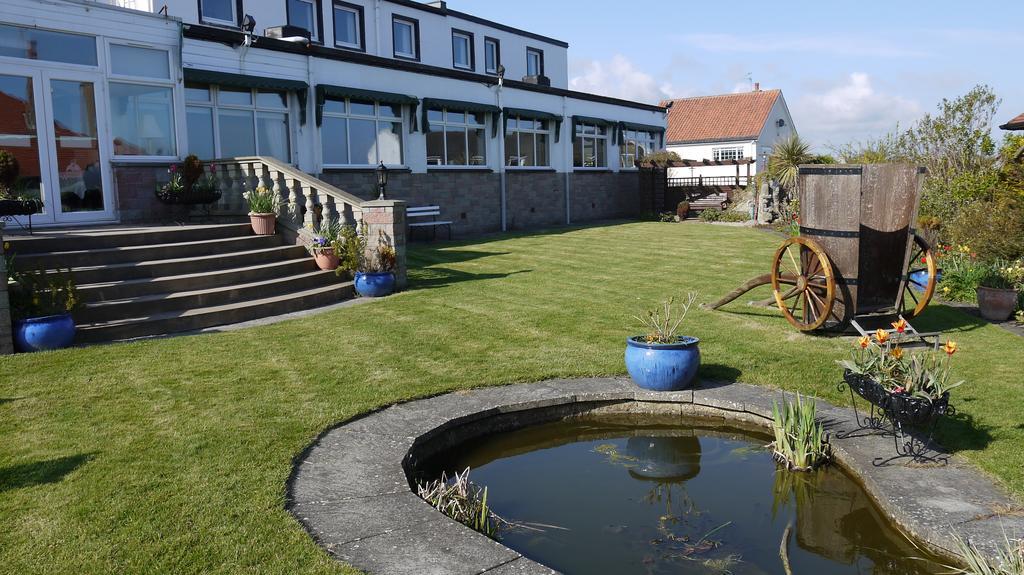 Symphony Craw'S Nest Hotel アンストラザー エクステリア 写真